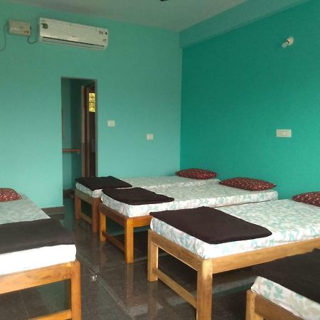 M G Cottage & Dormitory Gokarna  Exterior photo