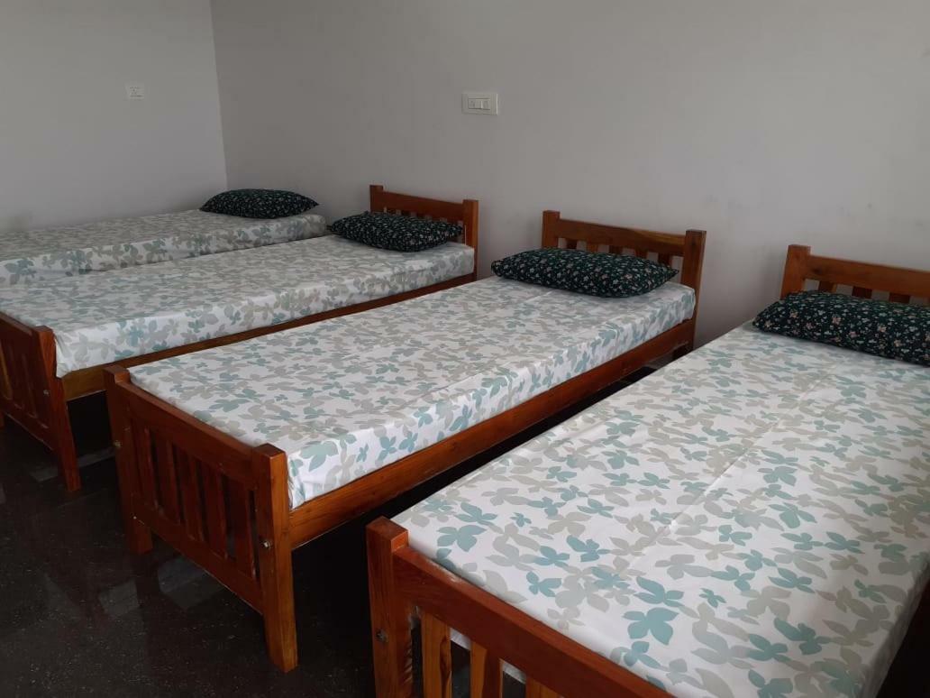 M G Cottage & Dormitory Gokarna  Exterior photo
